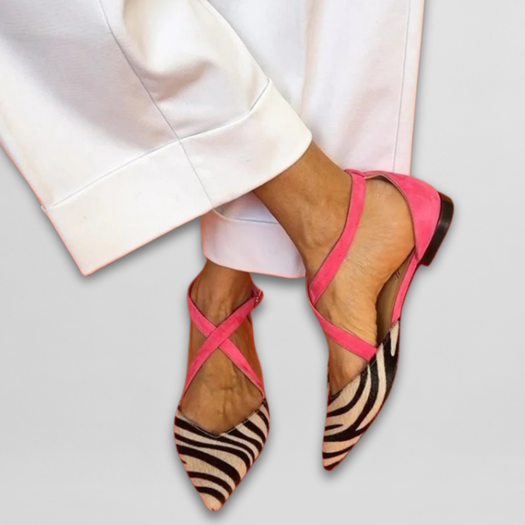 Fenna | Sapatilha com Tiras Cruzadas e Estampa de Zebra com Detalhes Coloridos