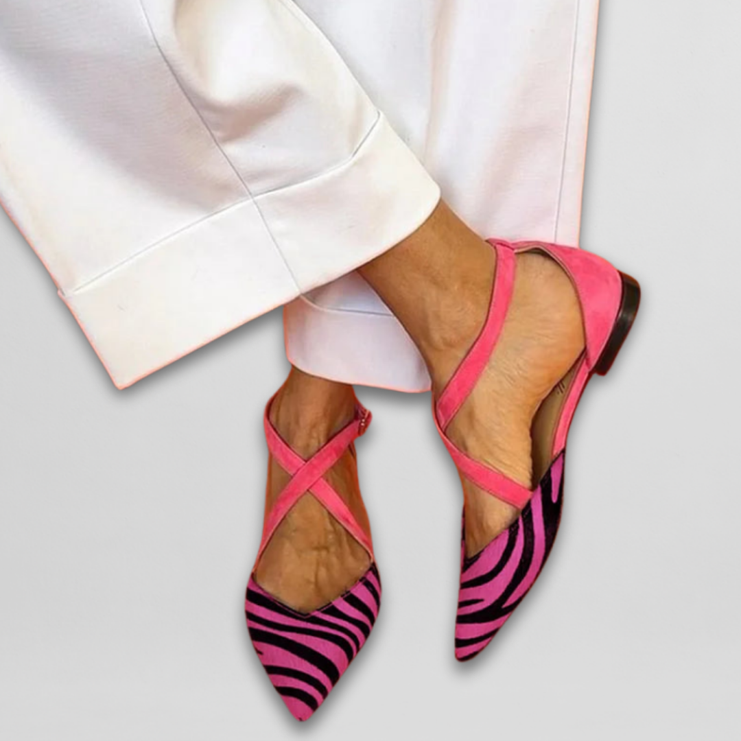 Fenna | Sapatilha com Tiras Cruzadas e Estampa de Zebra com Detalhes Coloridos
