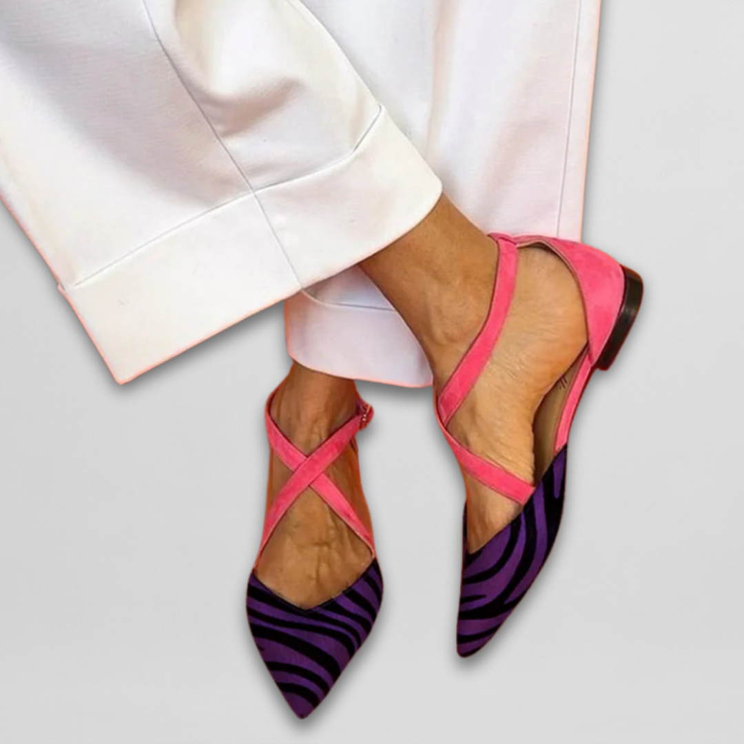 Fenna | Sapatilha com Tiras Cruzadas e Estampa de Zebra com Detalhes Coloridos
