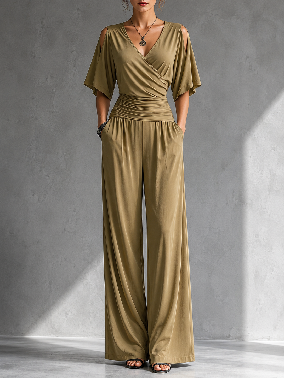Alia | Conjunto Elegante com Top Transpassado e Calça Pantalona