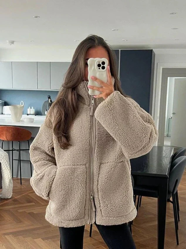 Anastasia | Calor e Elegância para o Inverno