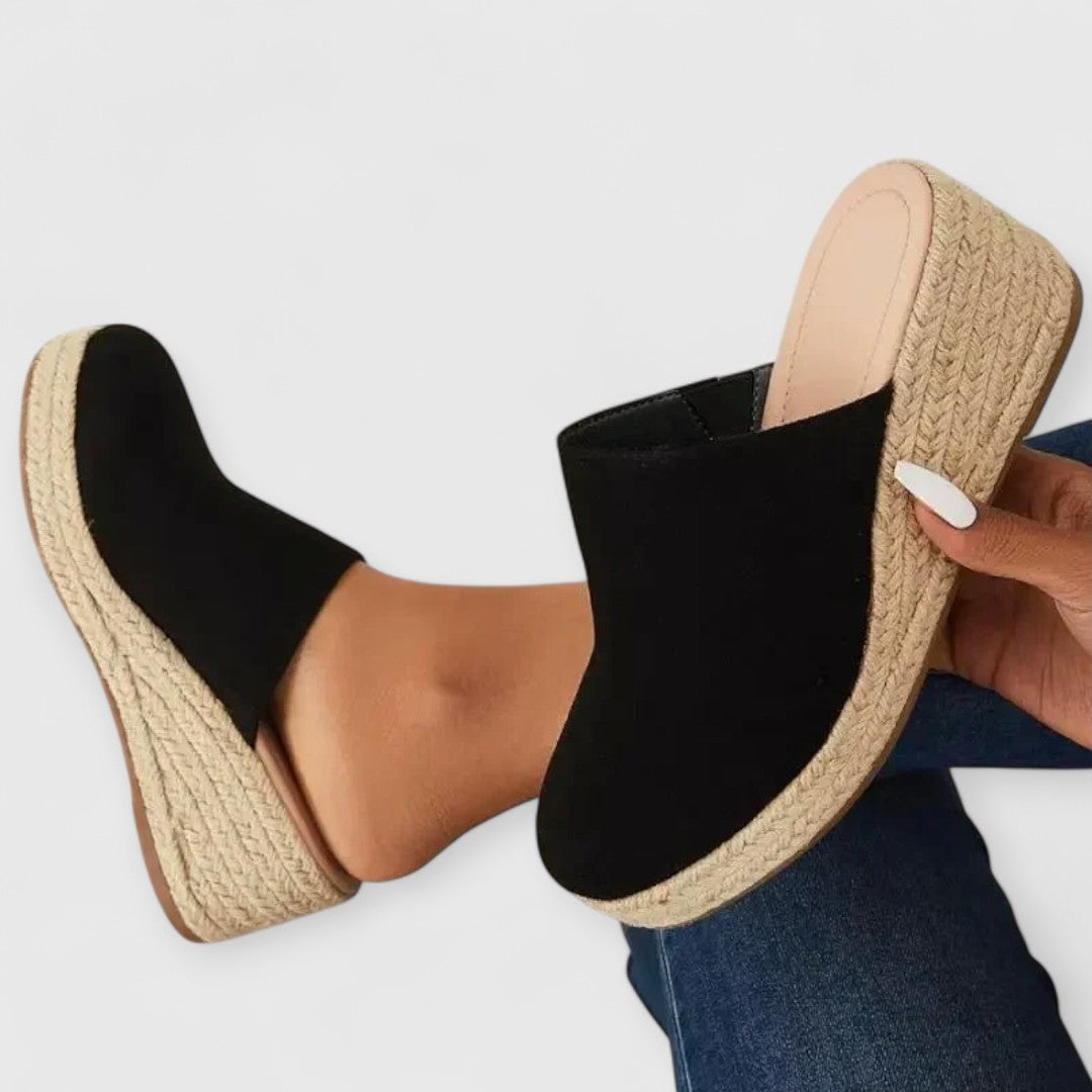 Lania | Sandália Elegante com Salto Trançado