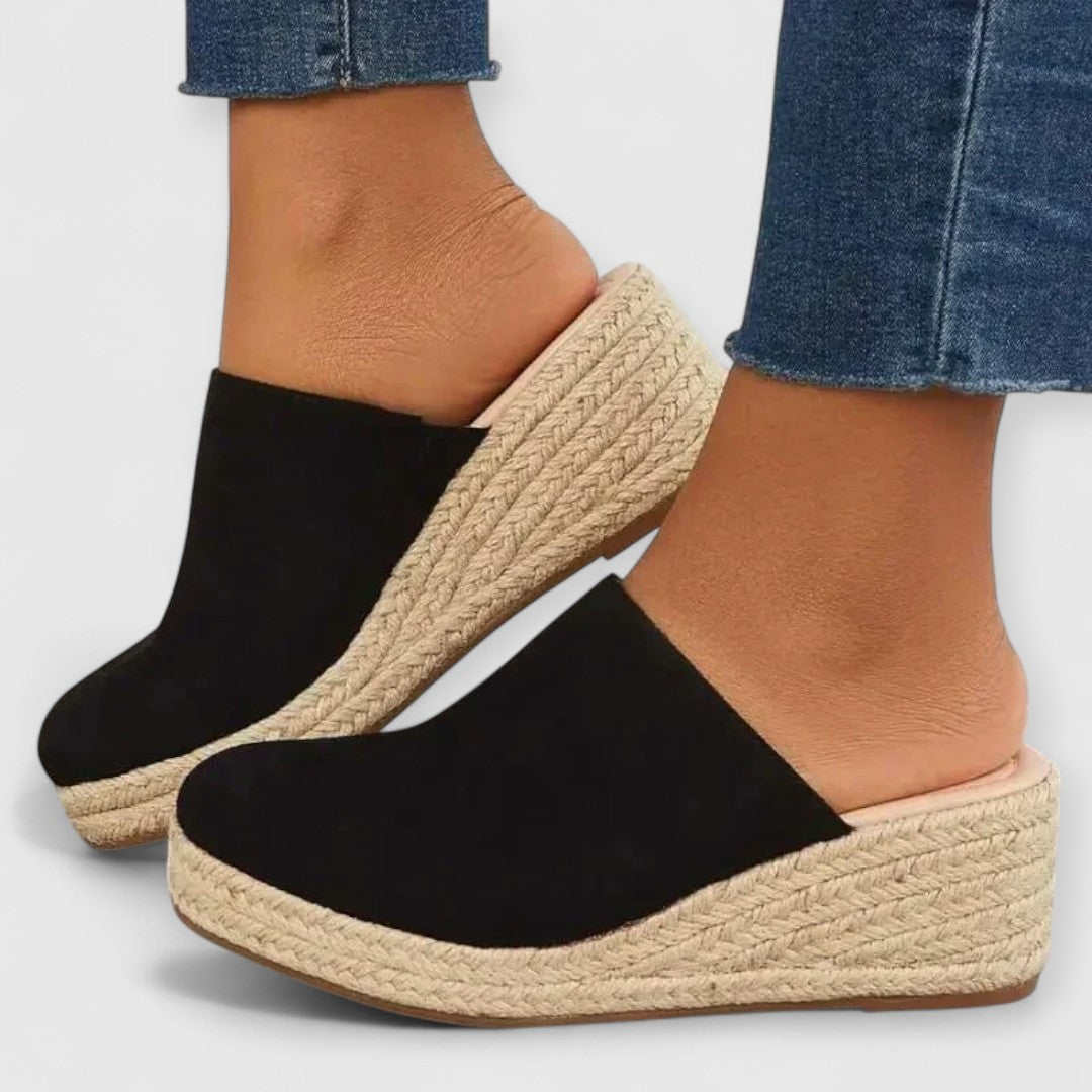 Lania | Sandália Elegante com Salto Trançado