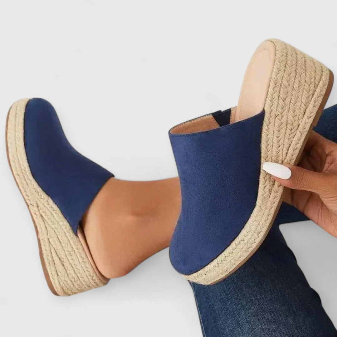 Lania | Sandália Elegante com Salto Trançado