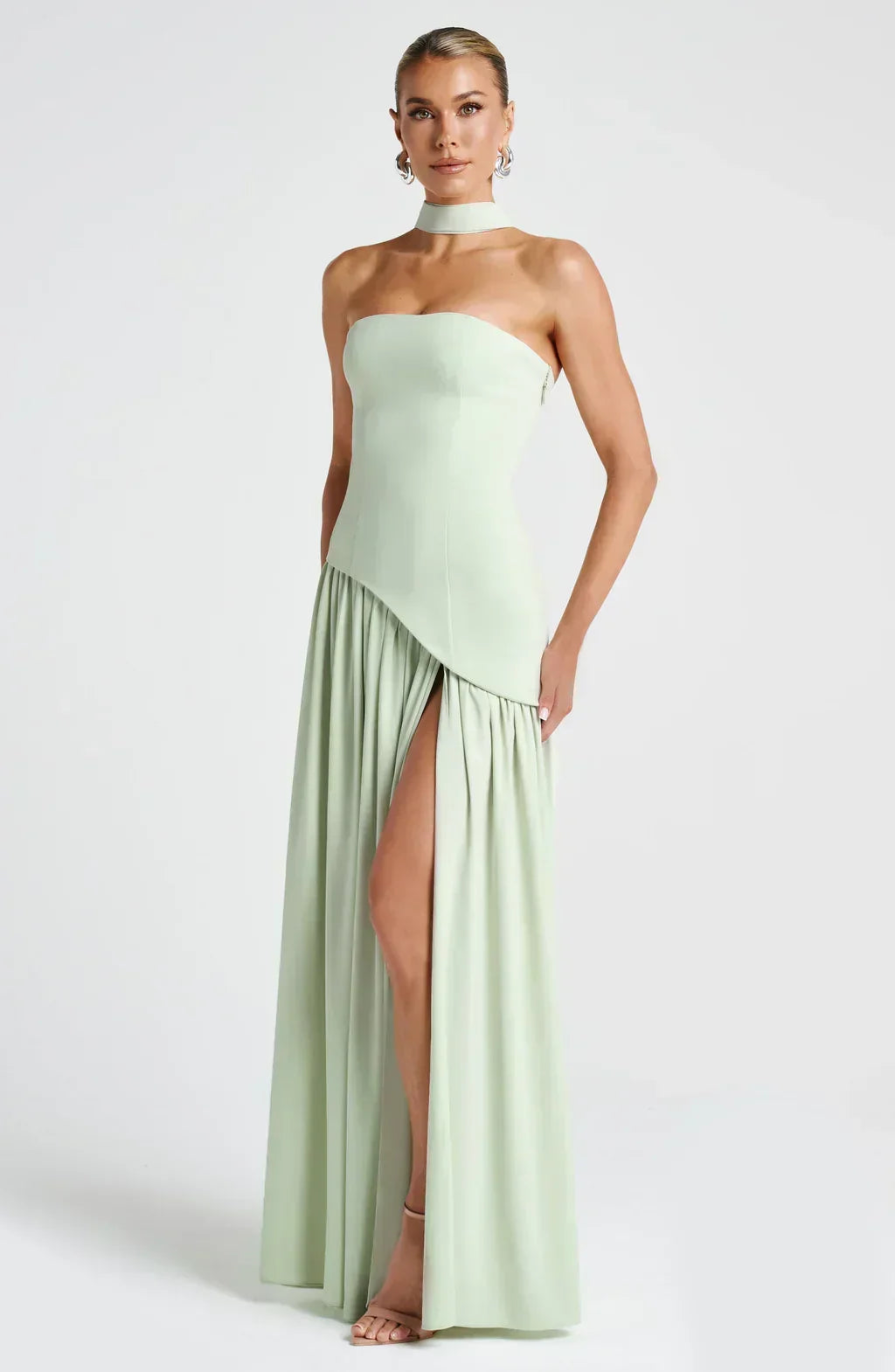 Julia | Vestido Longo Feminino com Fenda e Corpete Tomara que Caia