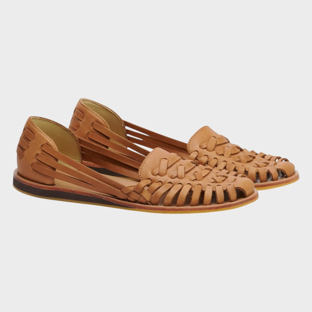 Grace | Sandália Rasteira Estilo Huarache de Couro Trançado Artesanal