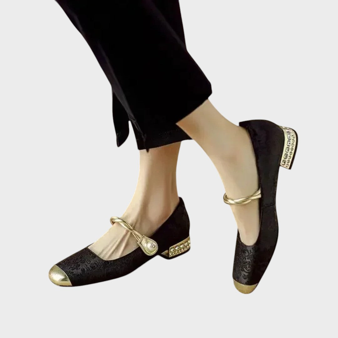 Marianne | Sandália Rasteira Ortopédica com Detalhes Bordados