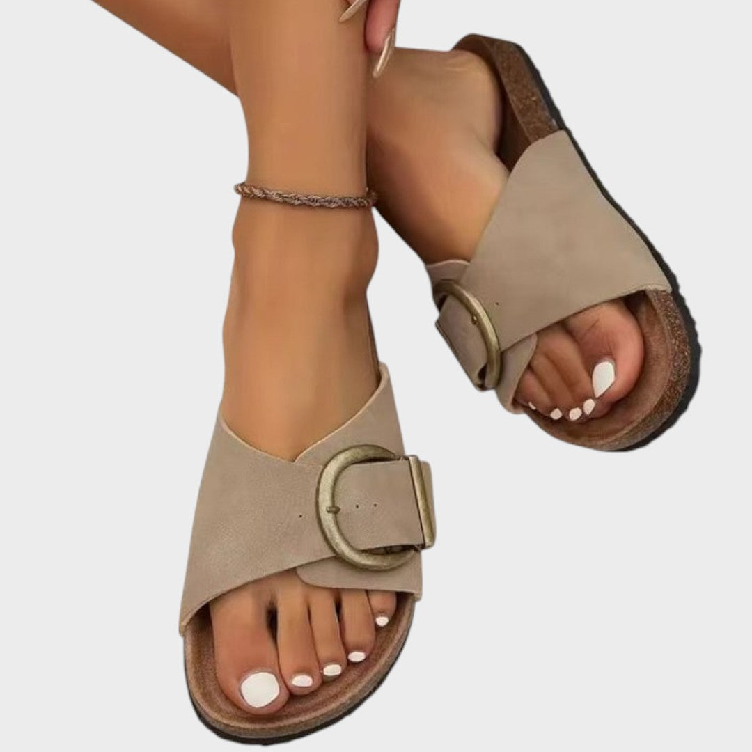 Bianca | Sandália Ortopédica com Fivelas Ajustáveis e Palmilha Ergonômica
