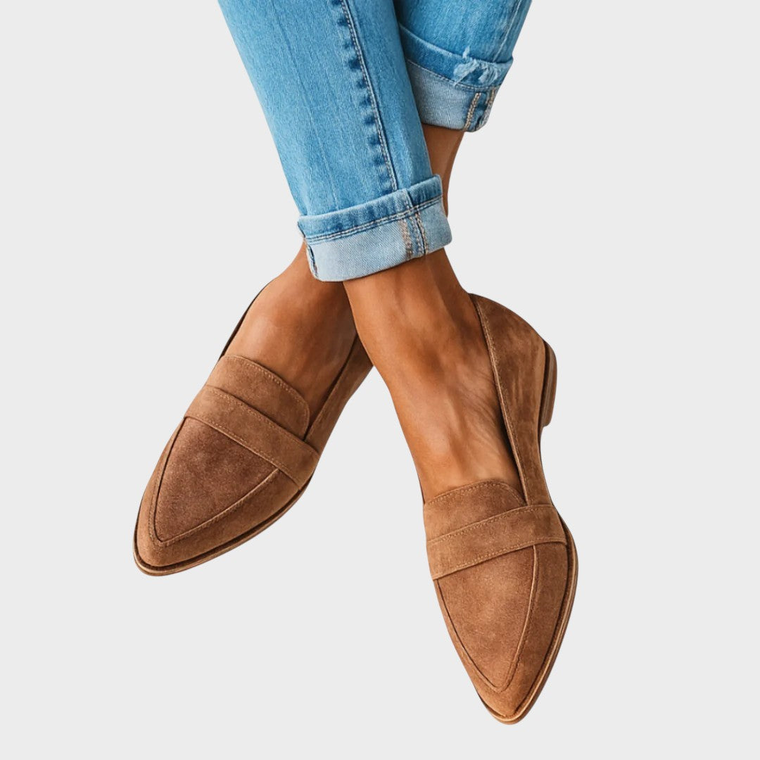 Zelda | Mocassim Bico Fino em Material Aveludado
