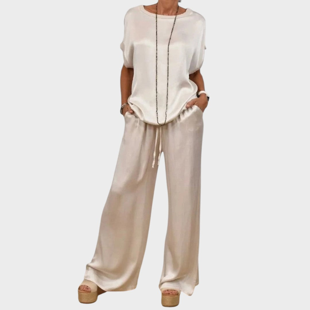 Gracinda | Conjunto de Cetim de Duas Peças com Blusa Fluida e Calça Pantalona