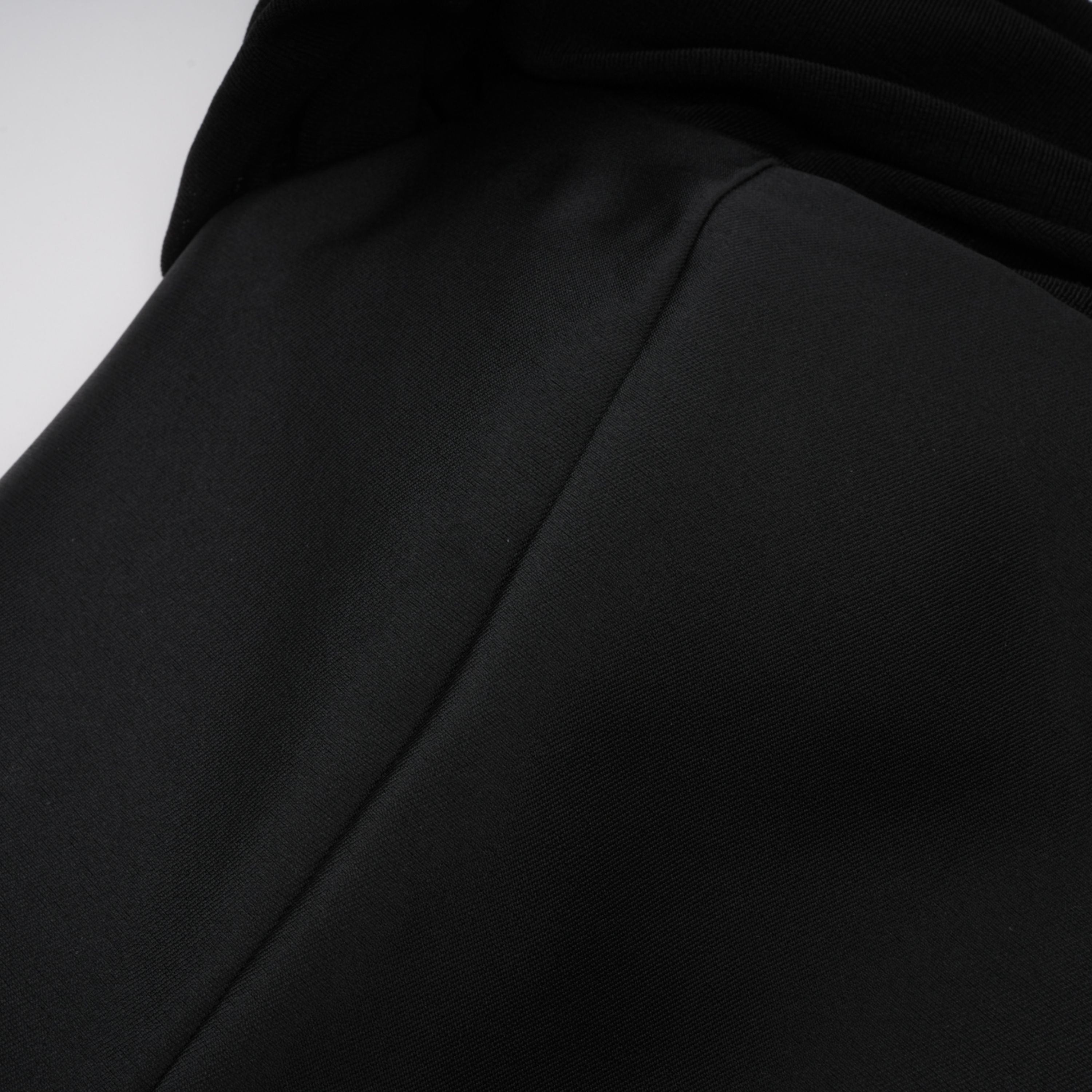 AINARA | VESTIDO MIDI OMBRO A OMBRO PRETO