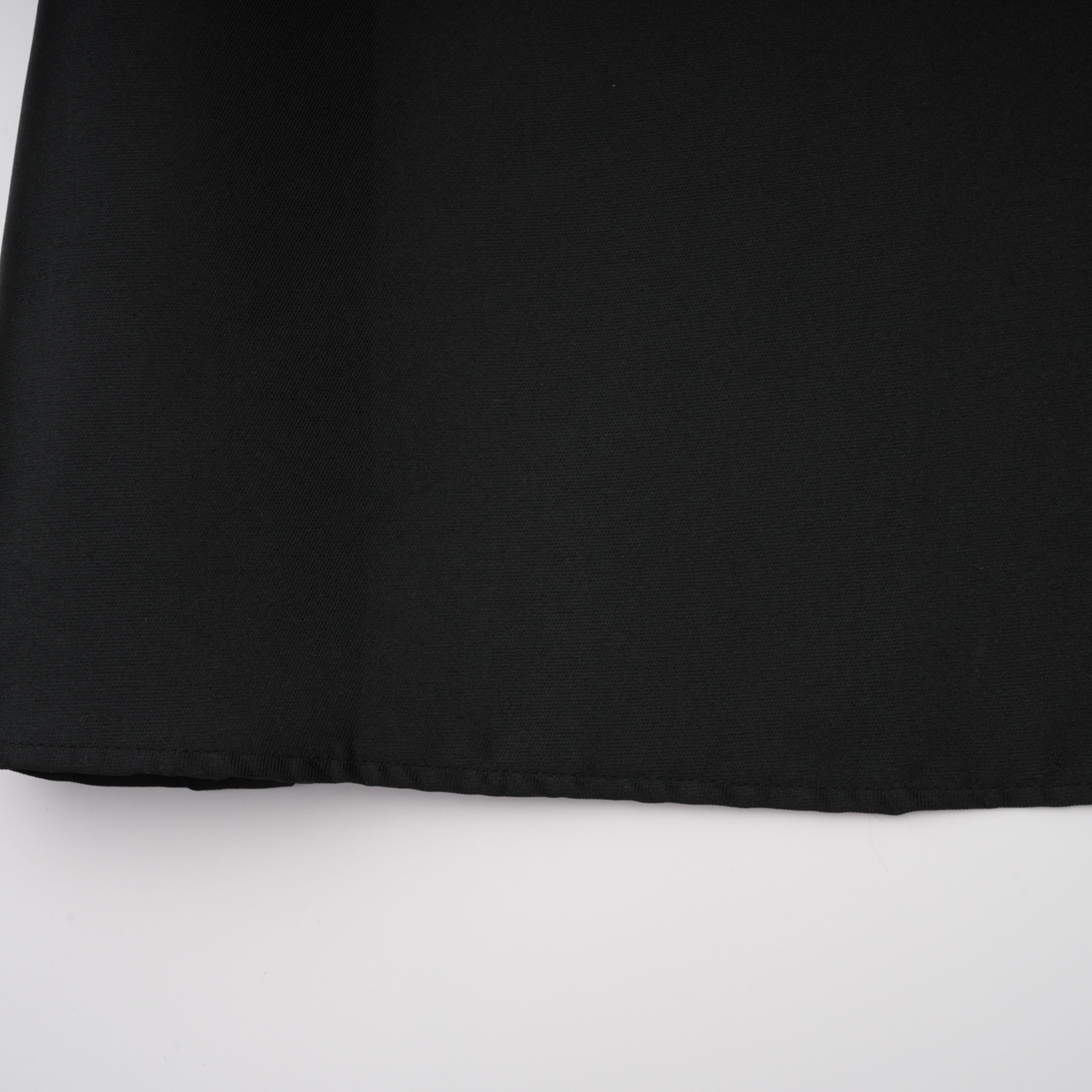 AINARA | VESTIDO MIDI OMBRO A OMBRO PRETO