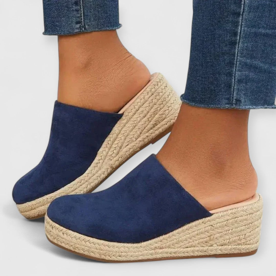 Lania | Sandália Elegante com Salto Trançado