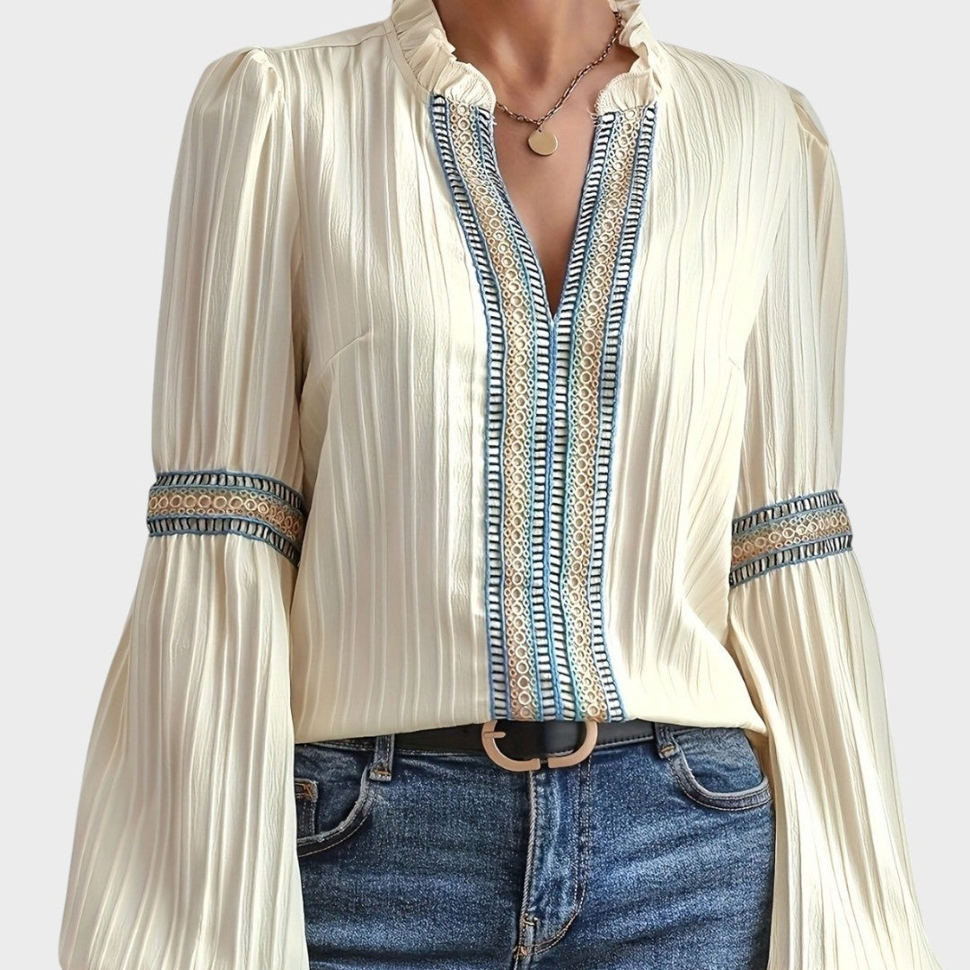 Isla | Blusa Vintage com Decote V e Toque Romântico