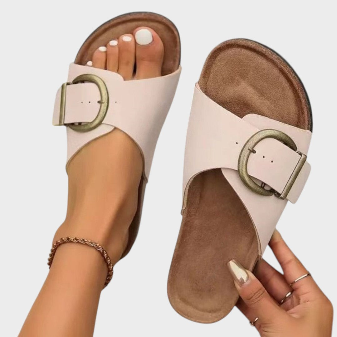 Bianca | Sandália Ortopédica com Fivelas Ajustáveis e Palmilha Ergonômica