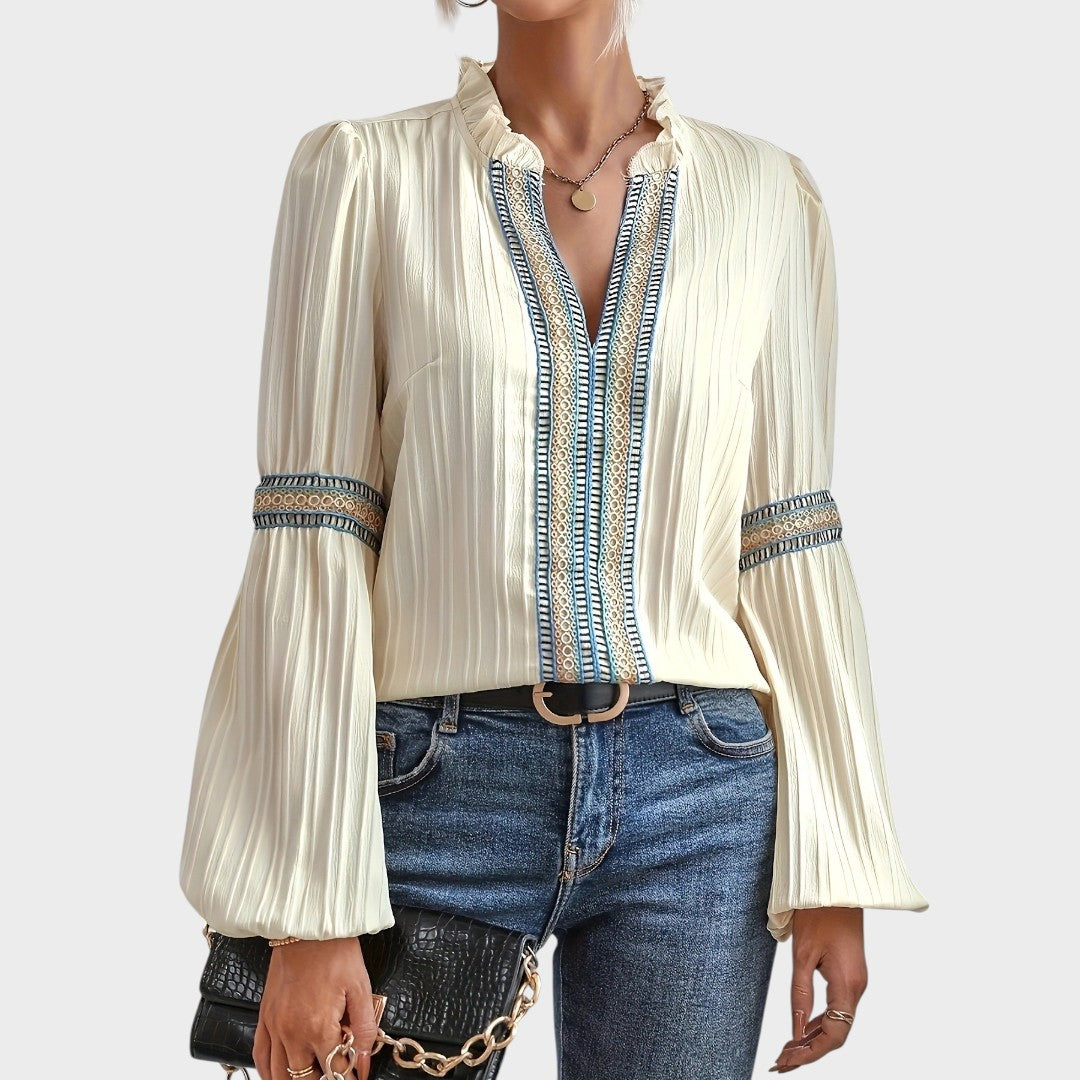 Isla | Blusa Vintage com Decote V e Toque Romântico