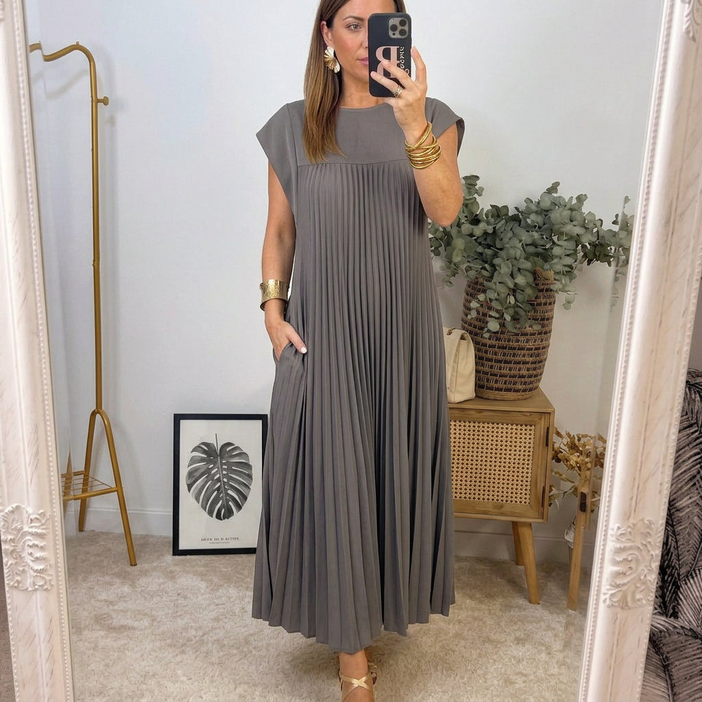 Ana | Vestido Longo Plissado Leve e Confortável com Bolsos