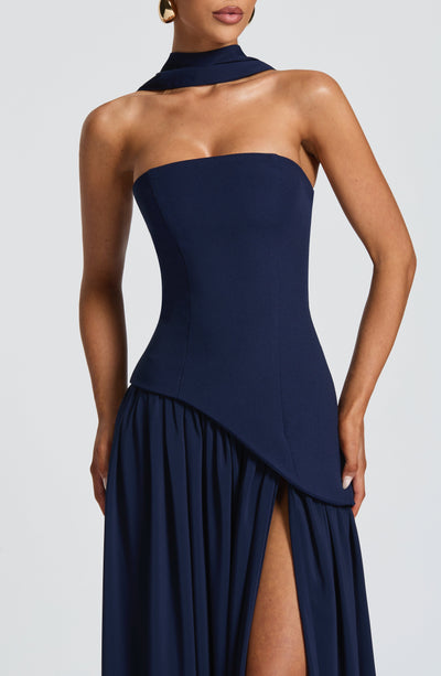 Julia | Vestido Longo Feminino com Fenda e Corpete Tomara que Caia