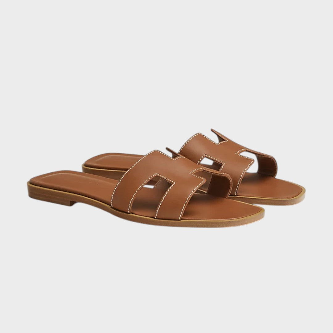 Ariana | Sandália Elegante de Couro com Palmilha Ergonômica e Visual Minimalista