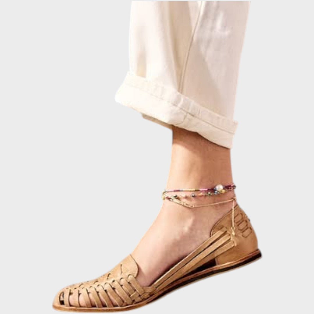 Grace | Sandália Rasteira Estilo Huarache de Couro Trançado Artesanal